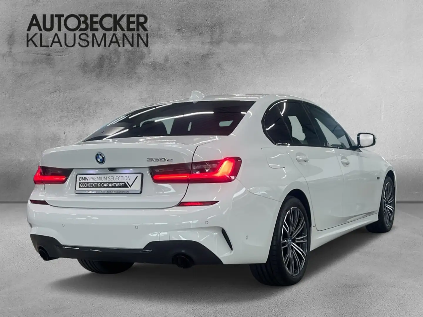 BMW 330 e Limousine M SPORT AUTOMATIK LC PROF ACC LED PDC Blanc - 2