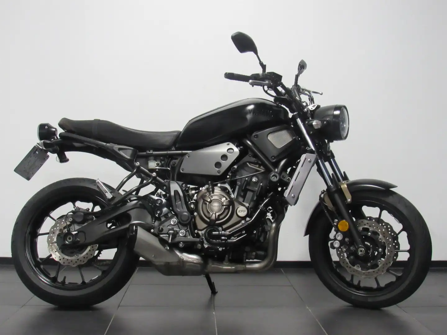 Yamaha XSR 700 ABS Zwart - 1