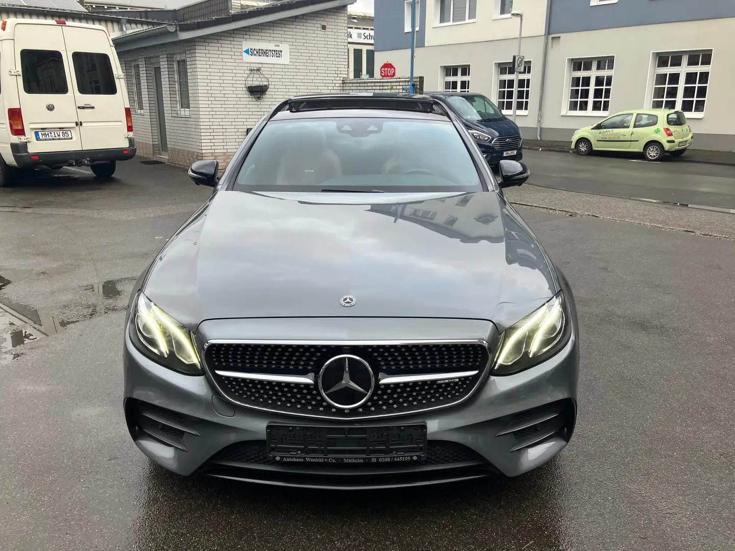 Mercedes-Benz E 43 AMG 4Matic T 9G-TRONIC, Panorama-Dach, Widescreen, AHK Gris - 2