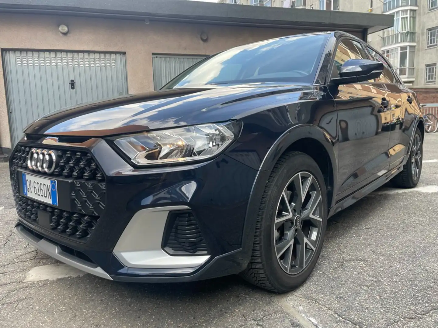 Audi A1 A1 Citycarver 30 1.0 tfsi Ed One Ad 110cv s-tronic Bleu - 1