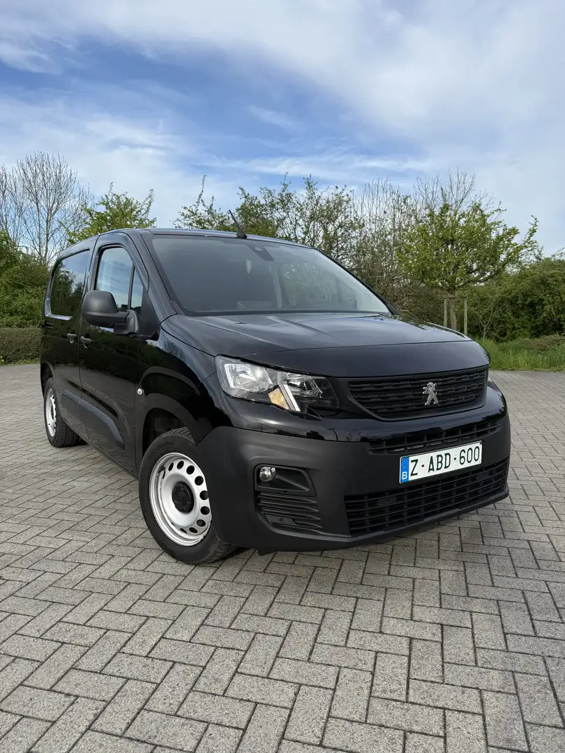 Peugeot Partner 1.5 BlueHDi Automatique Noir - 1