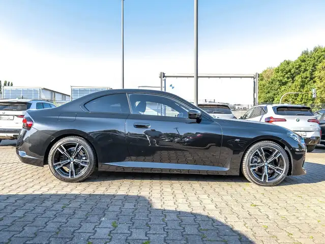 BMW 2 Series view 10