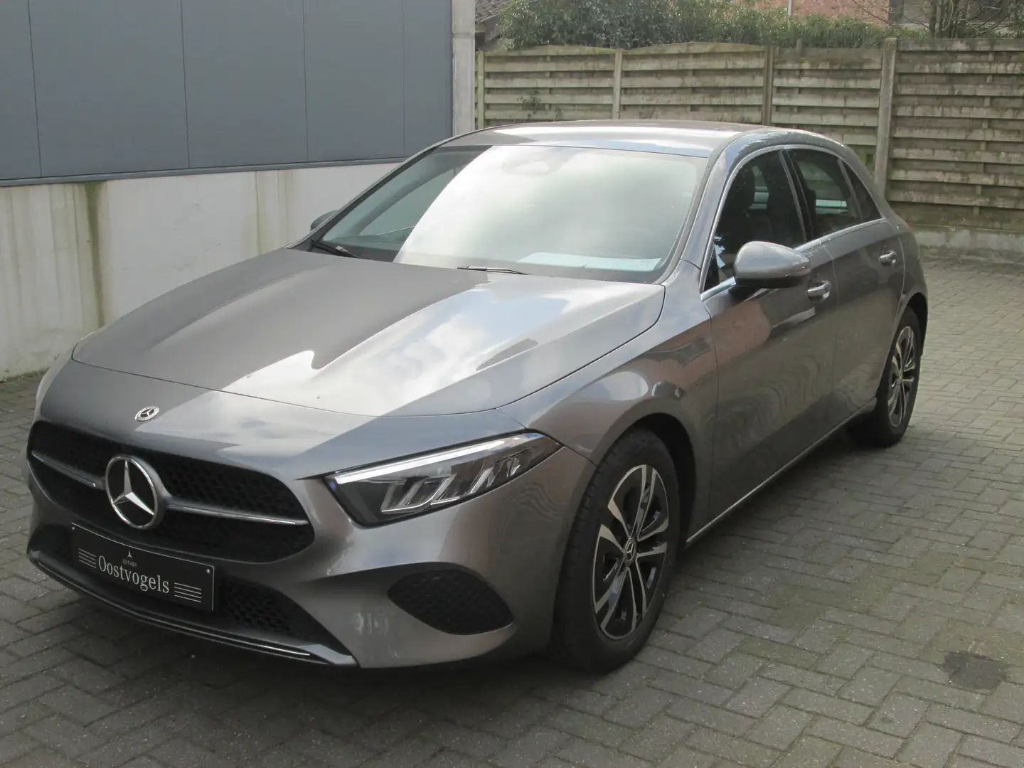Mercedes-Benz A 200 PROGRESSIVE ADVANCED Gris - 2