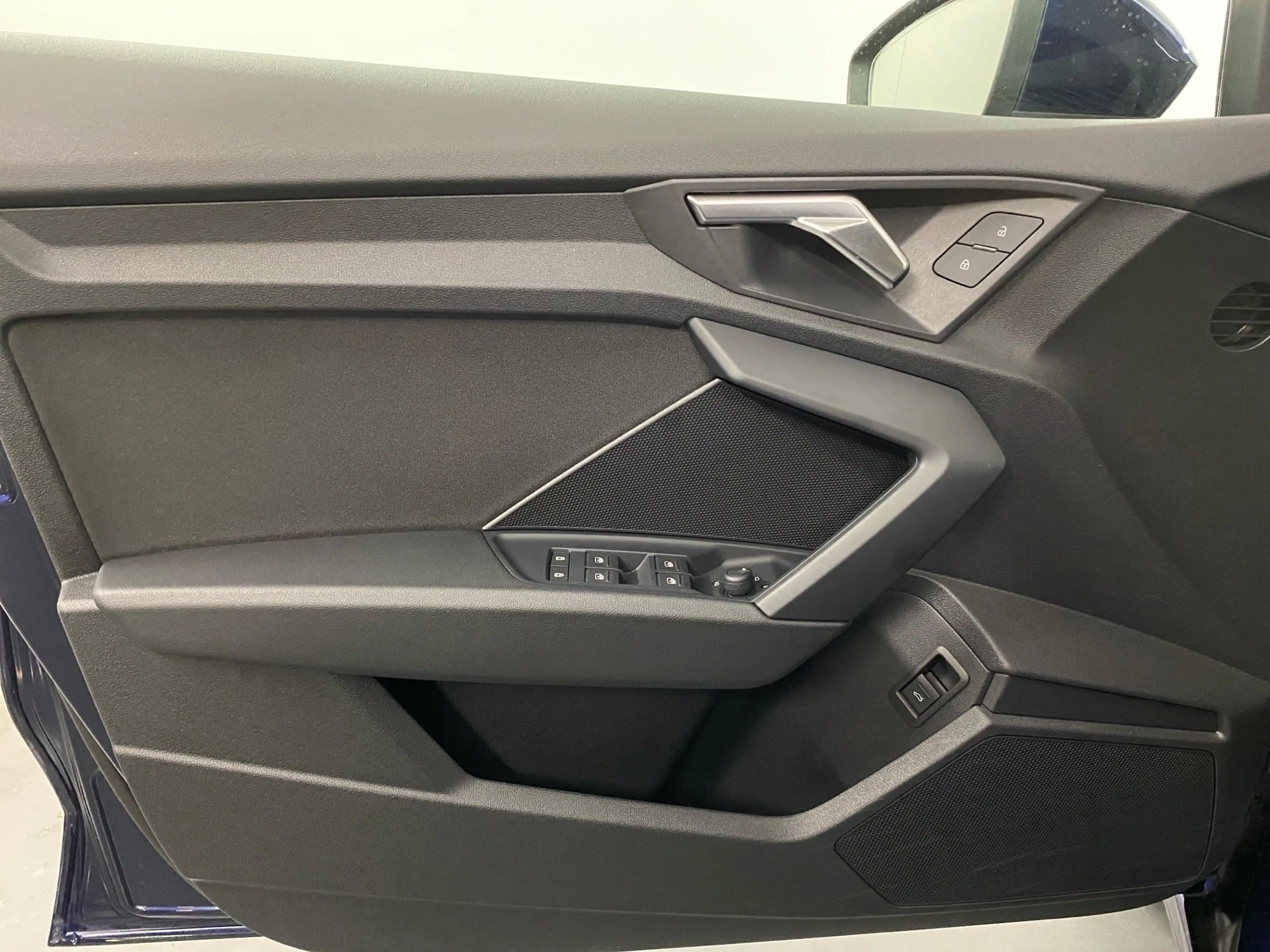 Audi A3 Limousine advanced 30 TFSI Rückfahrkamera Komforts — photo 12