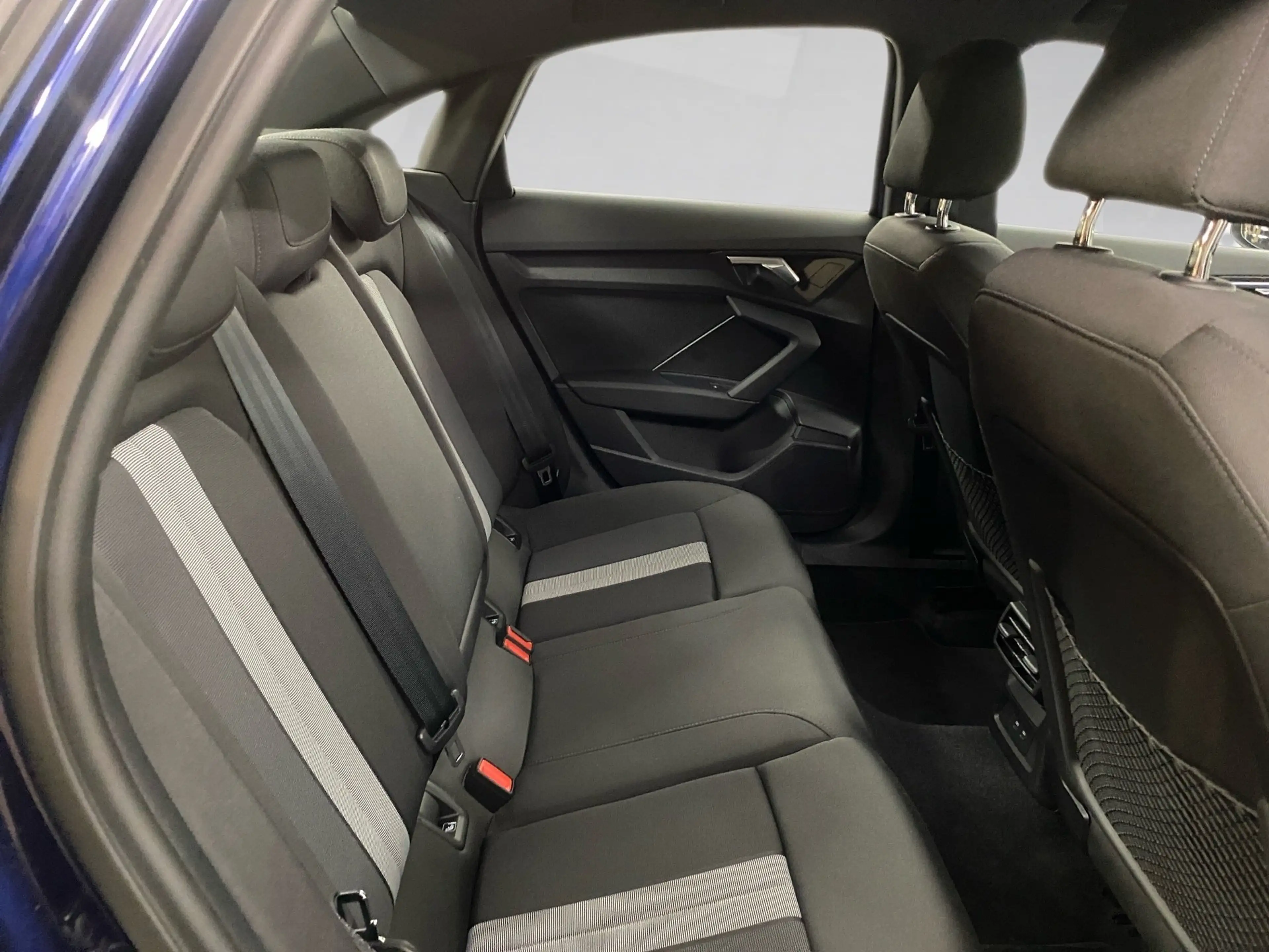 Audi A3 Limousine advanced 30 TFSI Rückfahrkamera Komforts — photo 11