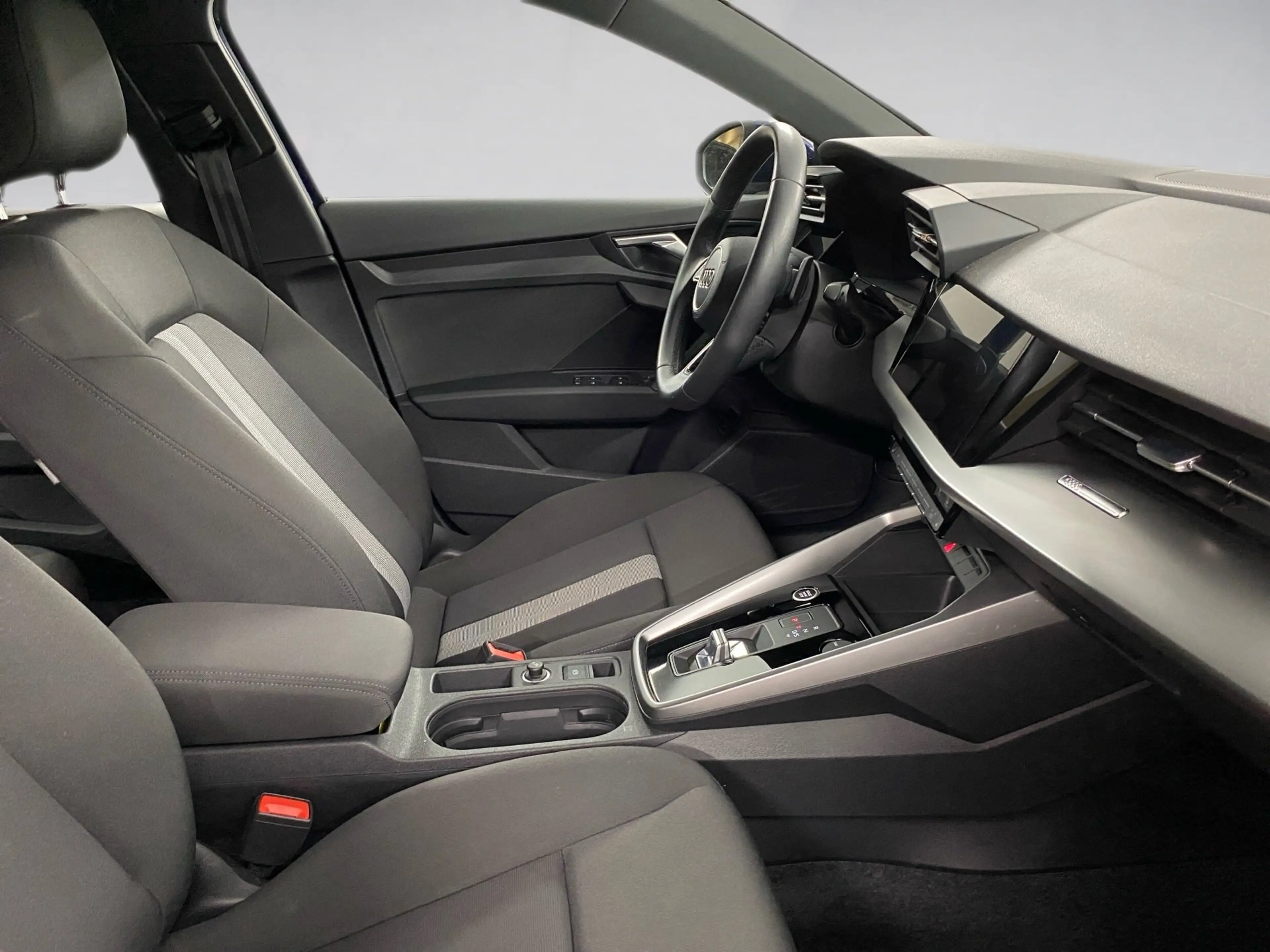 Audi A3 Limousine advanced 30 TFSI Rückfahrkamera Komforts — photo 10