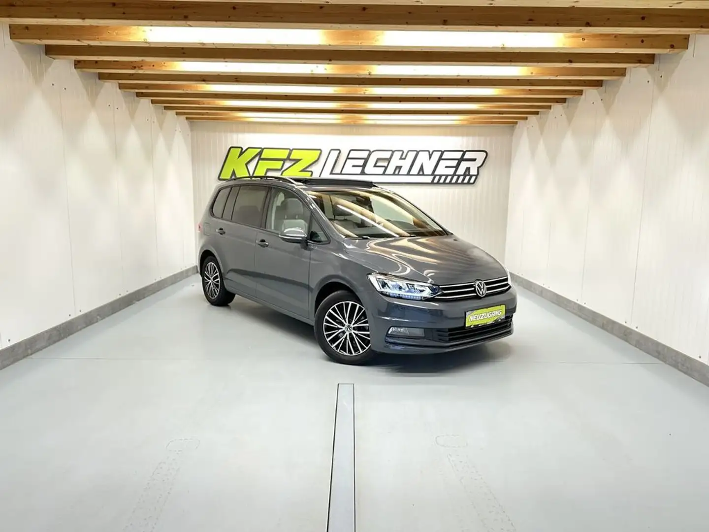 Volkswagen Touran 2,0 TDI DSG ''7SITZ*PANO*VIRTUAL*AHK*RFK'' Grau - 1