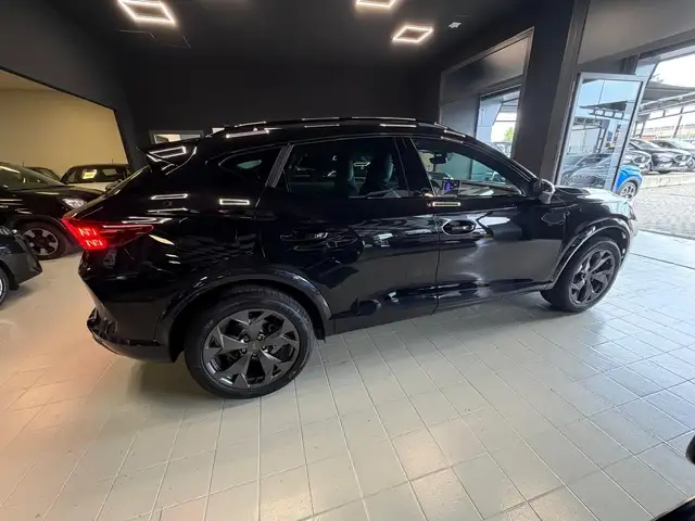 Cupra Formentor view 8