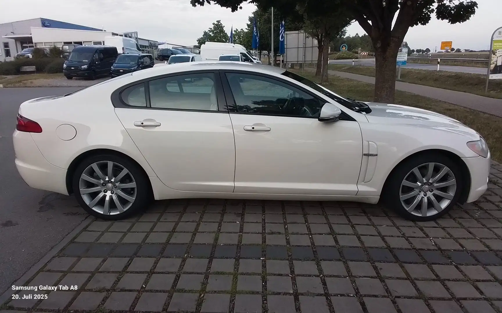 Jaguar XF 3.0 V6 Diesel S Premium Luxury Schwarz - 2