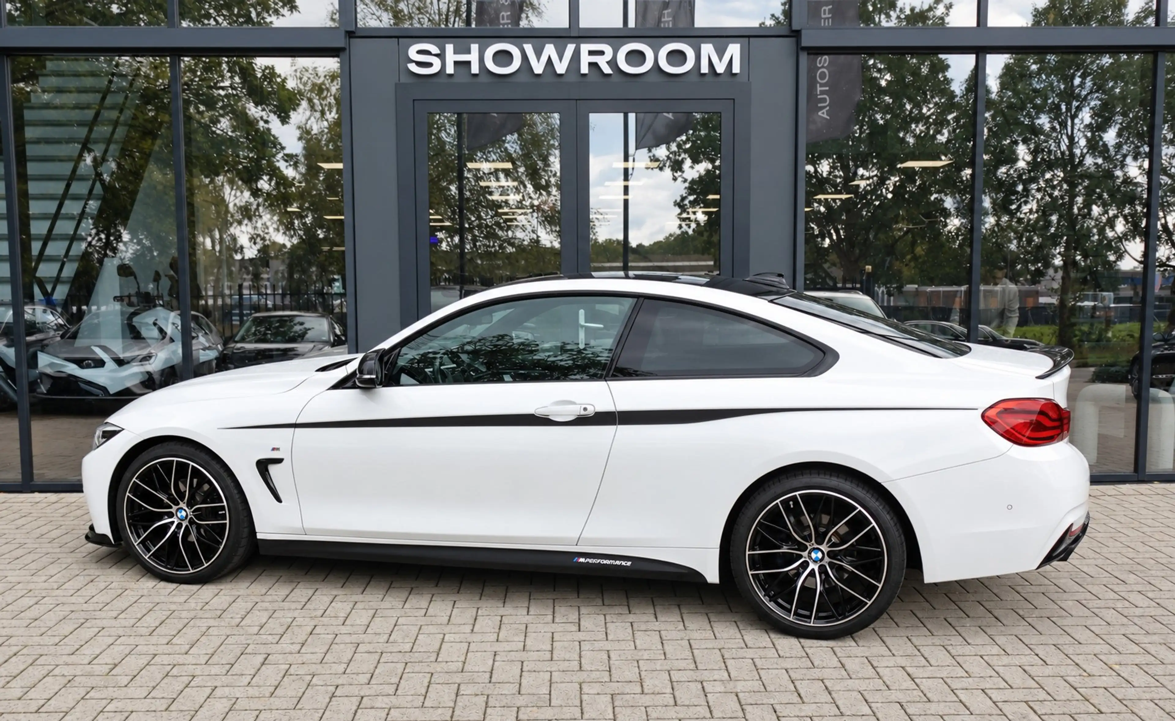 BMW 420 4-serie Coupé 420i High Executive M SPORT KEYLESS — photo 2