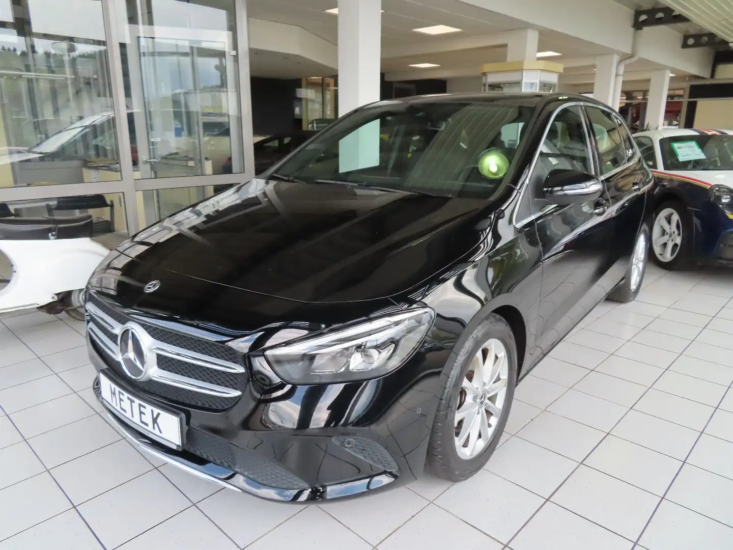 Mercedes-Benz B 200 AUT  PANO NAVI LED Noir - 1