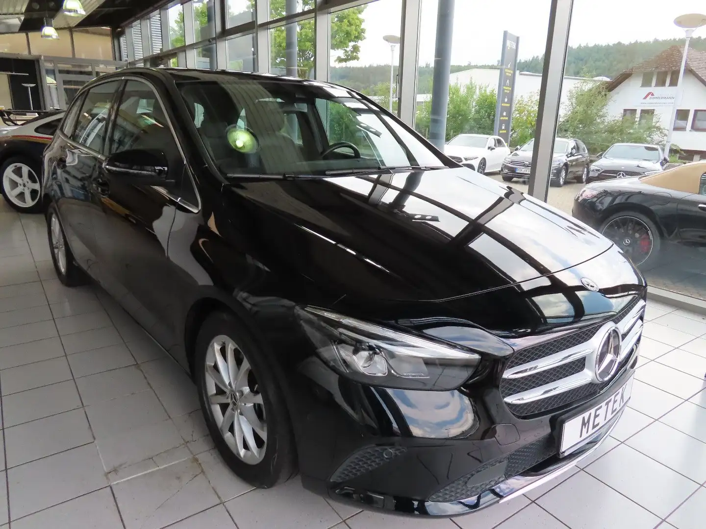 Mercedes-Benz B 200 AUT  PANO NAVI LED Noir - 2
