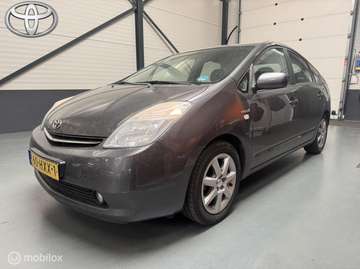 1.5 VVT-i Tech Keyless|Camera|Dealer-auto!