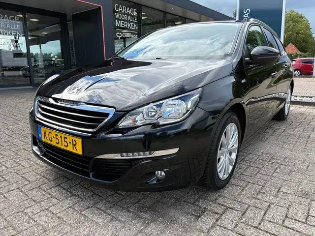 Peugeot 308 1.2 SW PureTech Style Trekhaak - Clima - Pano