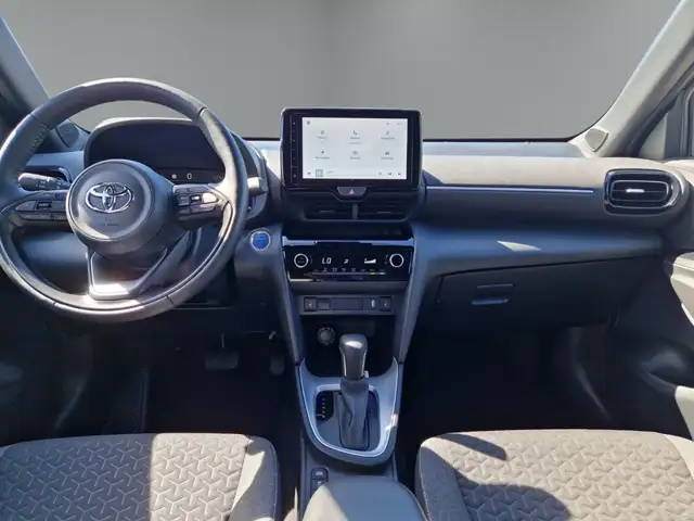 Toyota Yaris Cross view 13