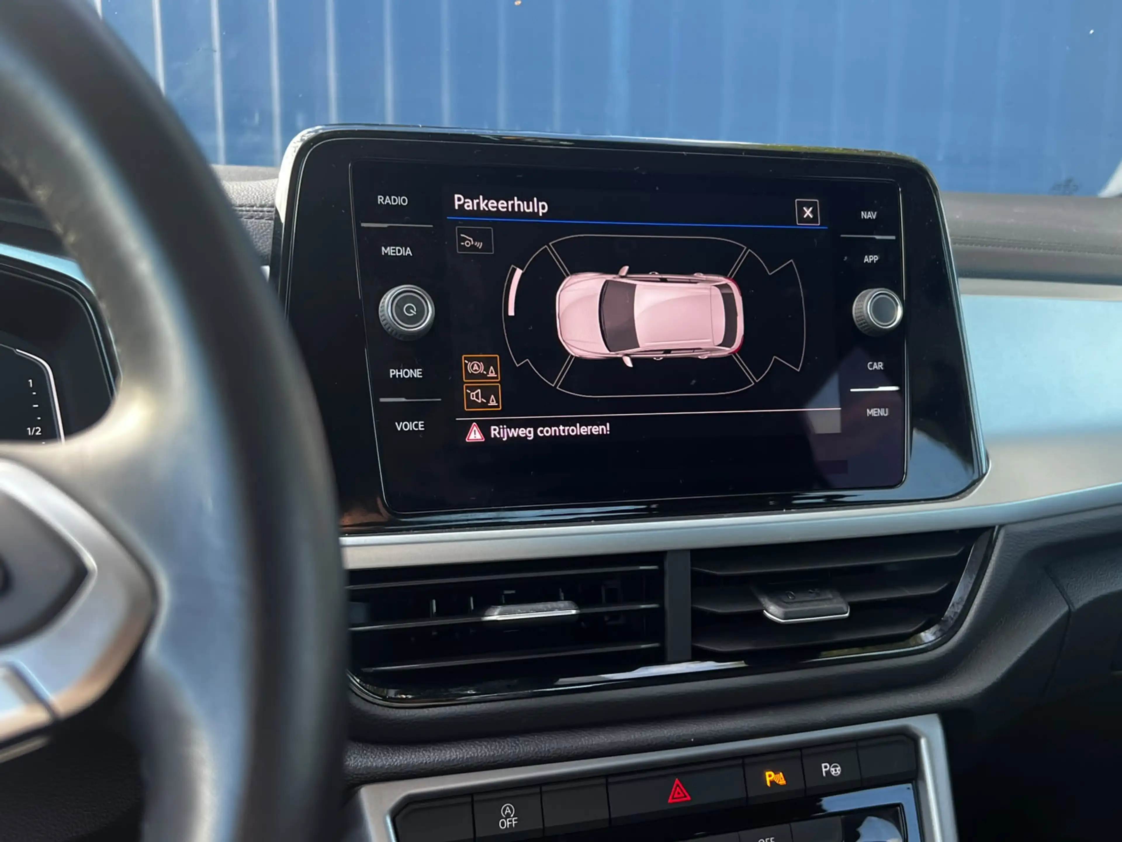 Volkswagen T-Roc 1.5 TSI Life Edition DSG / Navigatie / Camera — photo 11