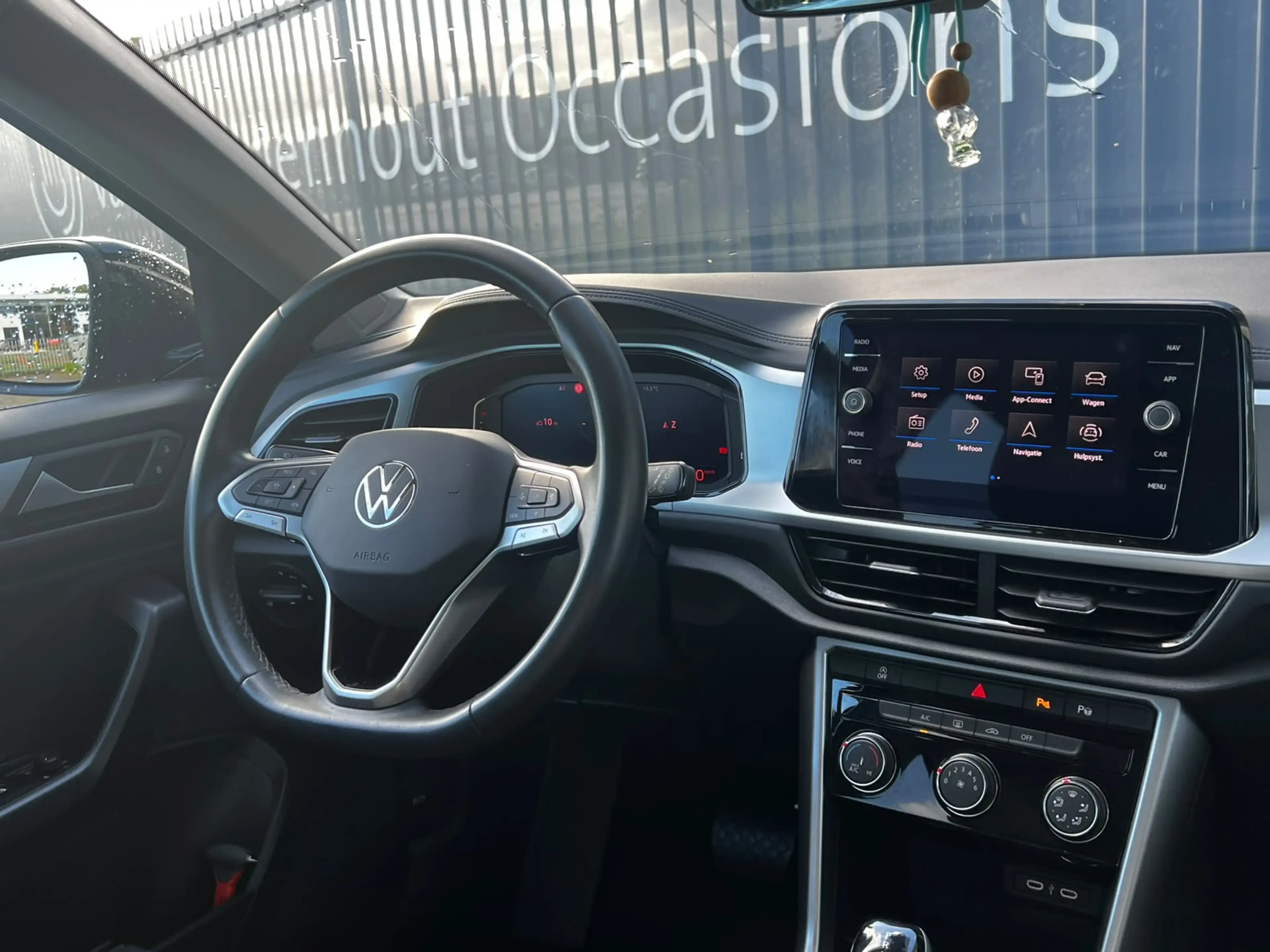 Volkswagen T-Roc 1.5 TSI Life Edition DSG / Navigatie / Camera — photo 6