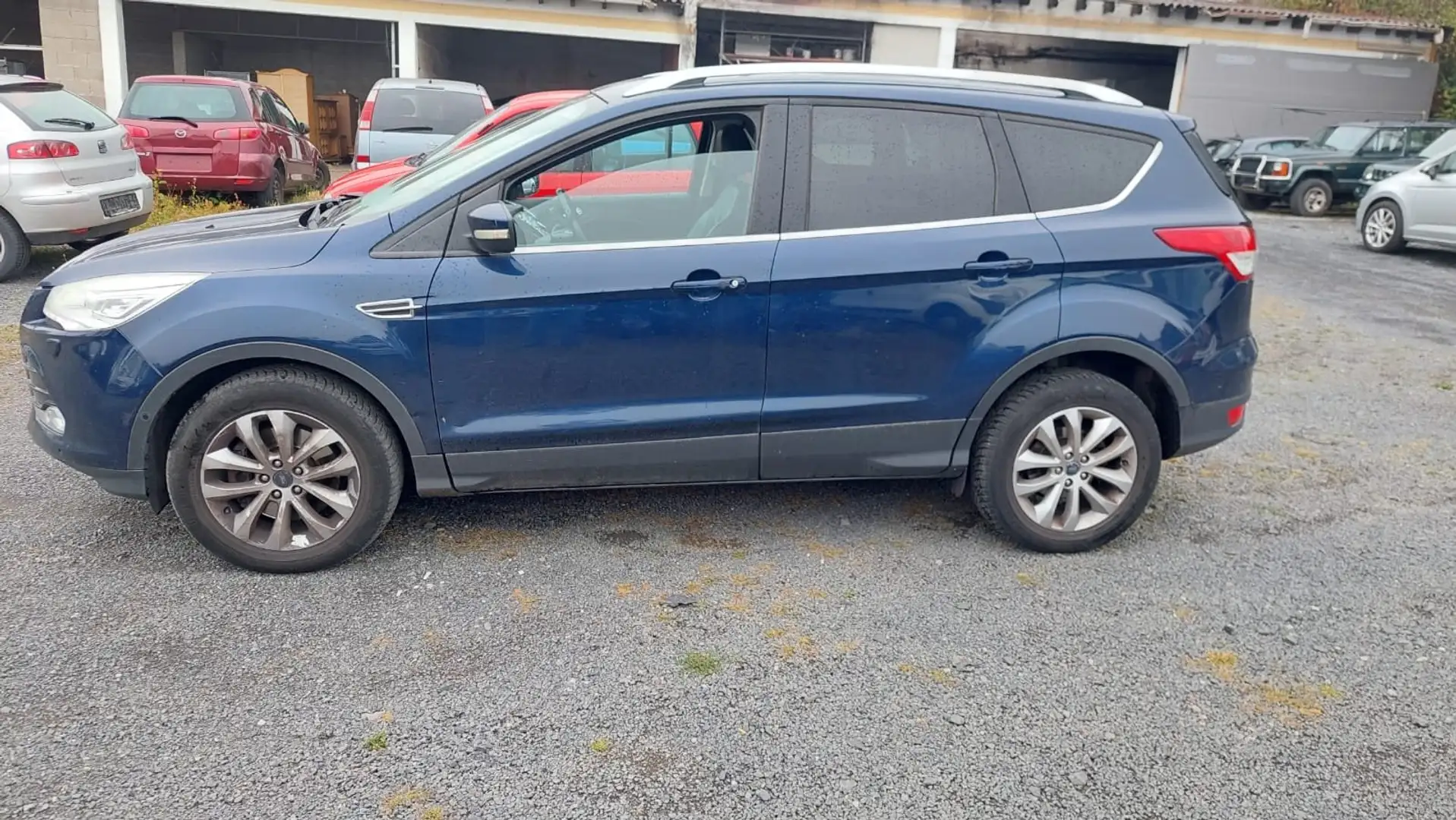 Ford Kuga Titanium Blau - 2