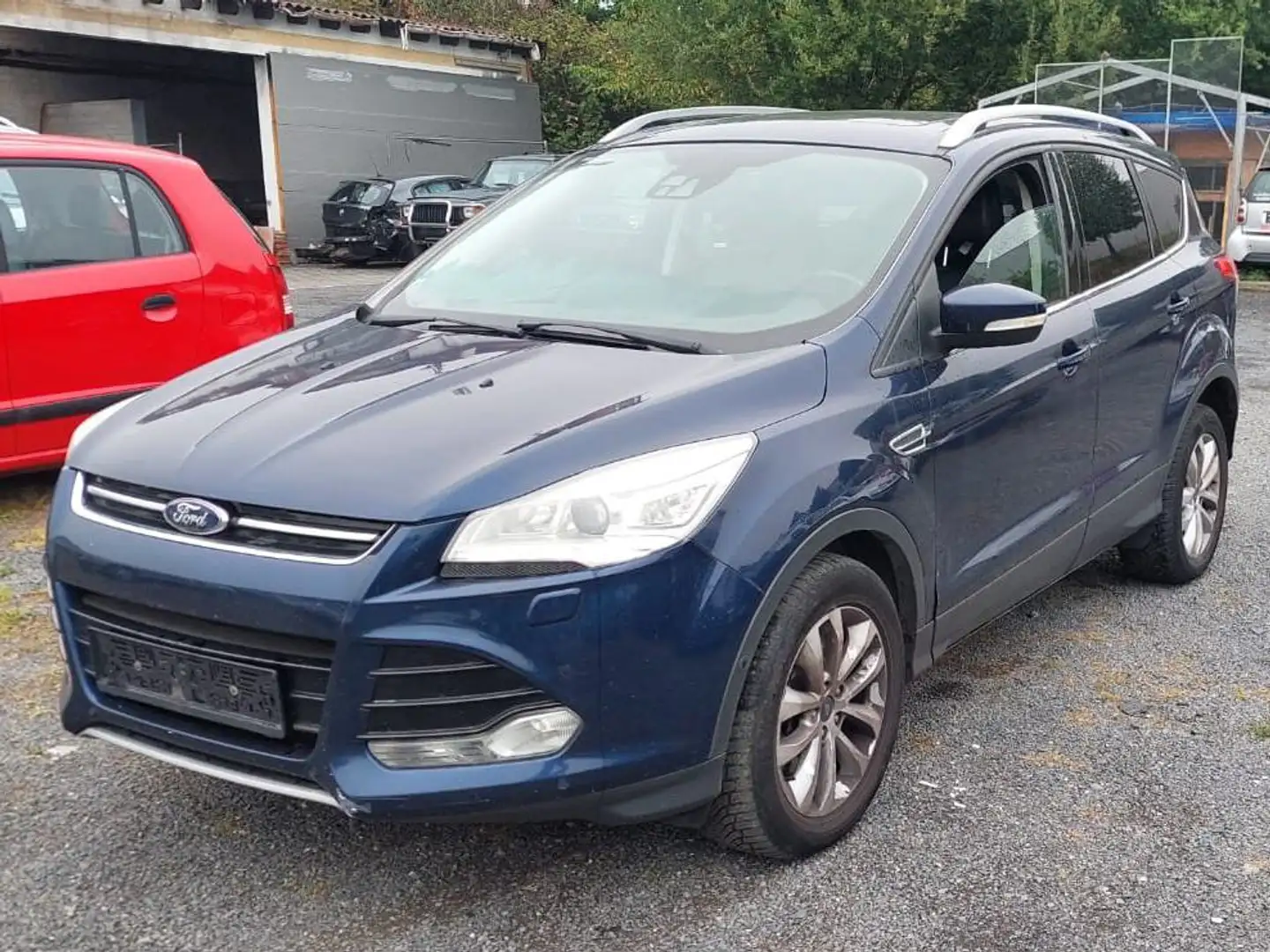 Ford Kuga Titanium Blau - 1