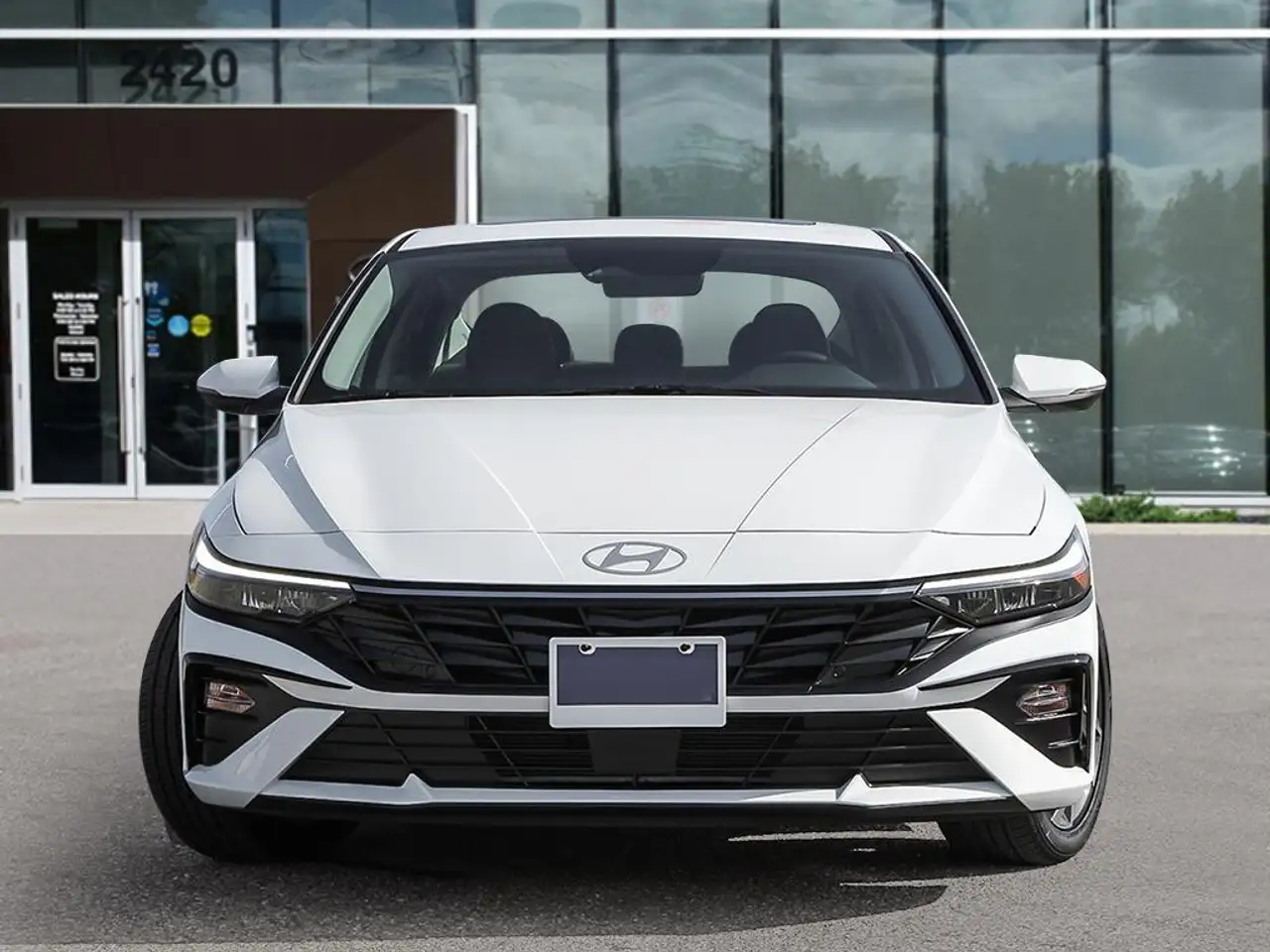 Hyundai ELANTRA fotografie Hyundai ELANTRA