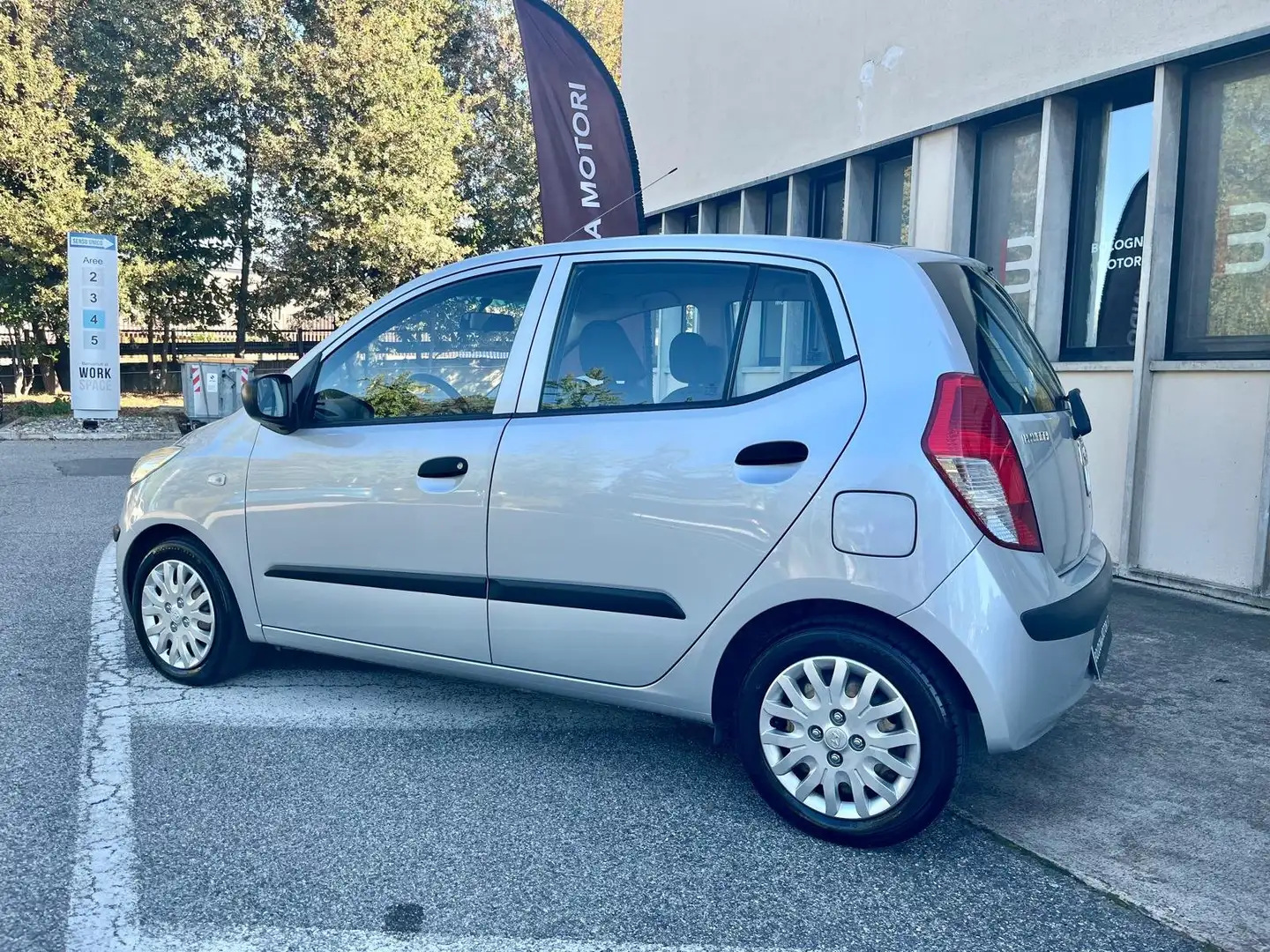 Hyundai i10 GPL Silber - 2