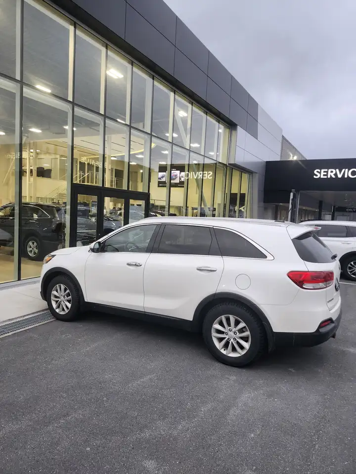 Kia Sorento снимка Kia Sorento
