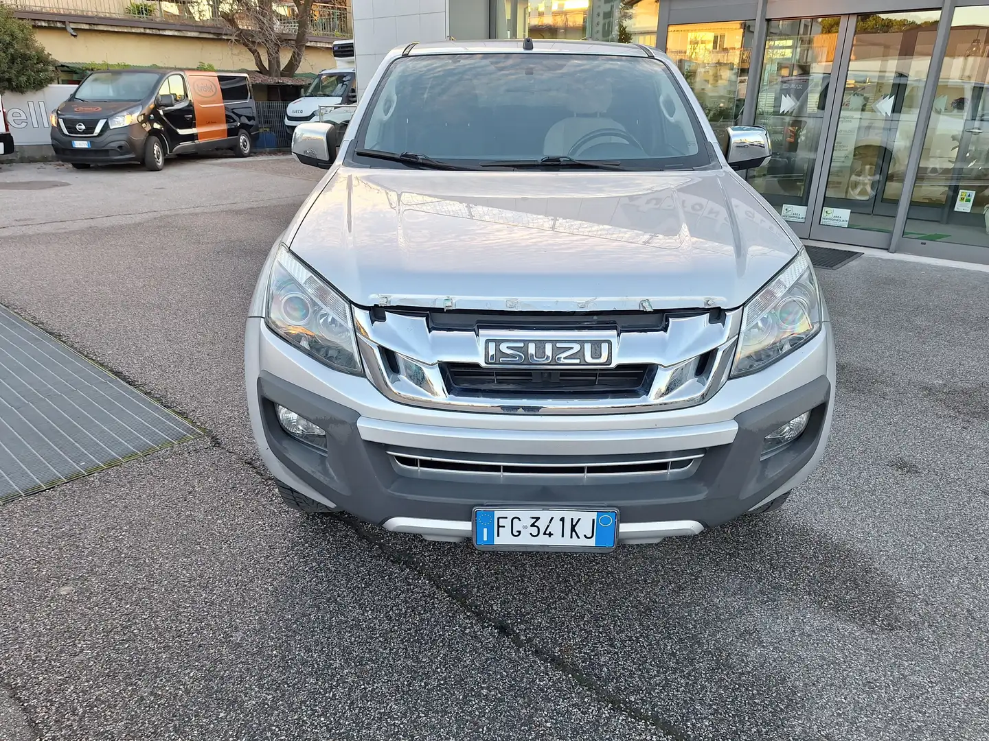Isuzu D-Max 2.5 td space Solar Plus 4x4 Hard Top Gancio Traino Argent - 2