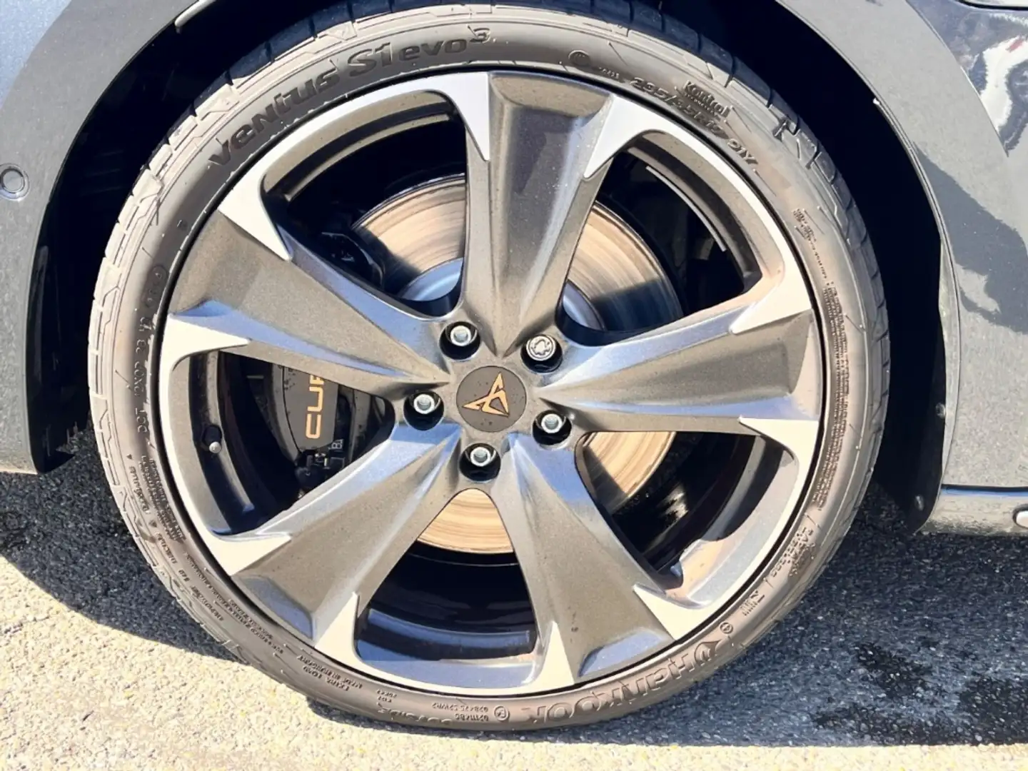 SEAT Arona FR 1.5L TSI DSG *SHZ/KEYLESS/NAVI* Silber - 1