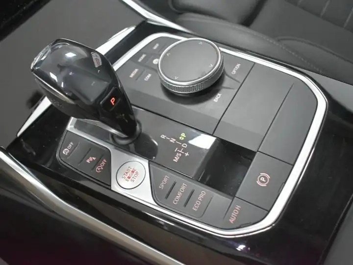 BMW Serie 3 318d (F34) 2020, foto 15