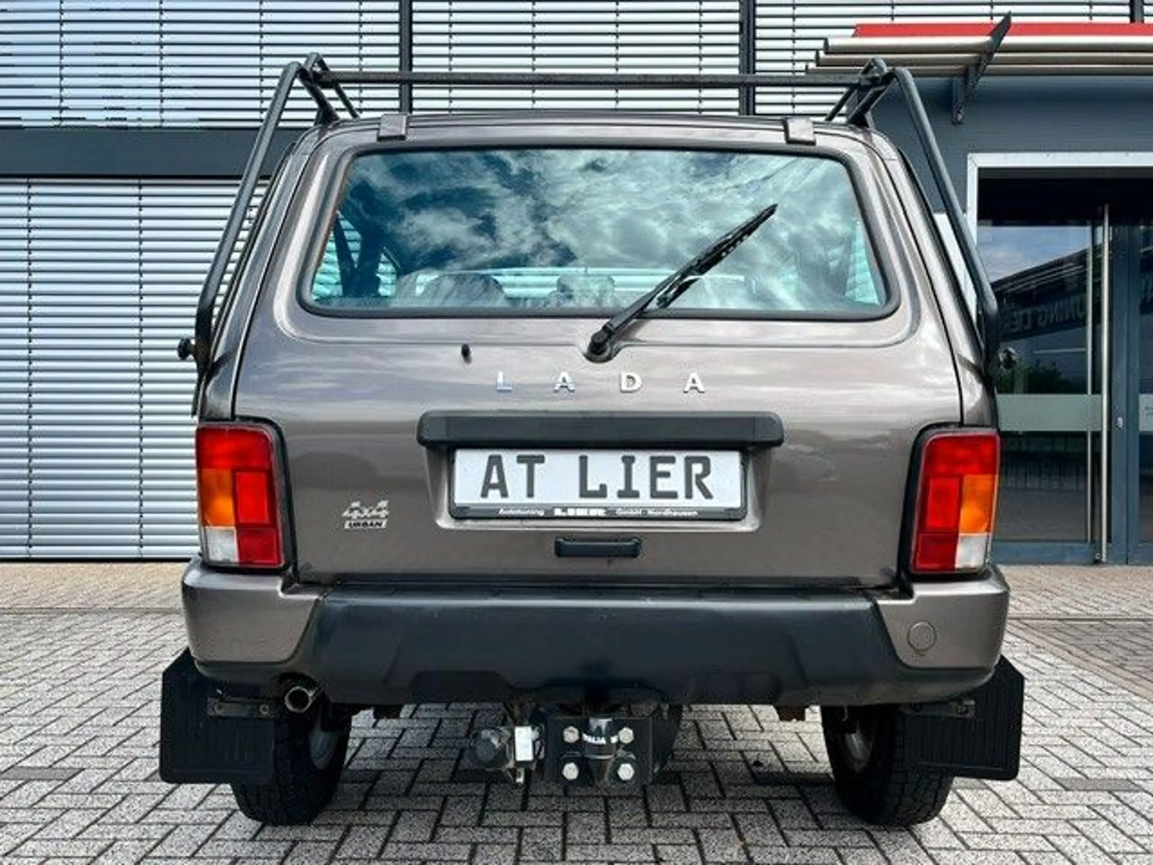 Lada Niva Taiga Urban 1,7 4x4 Klima Sitzheizung AHK — photo 4