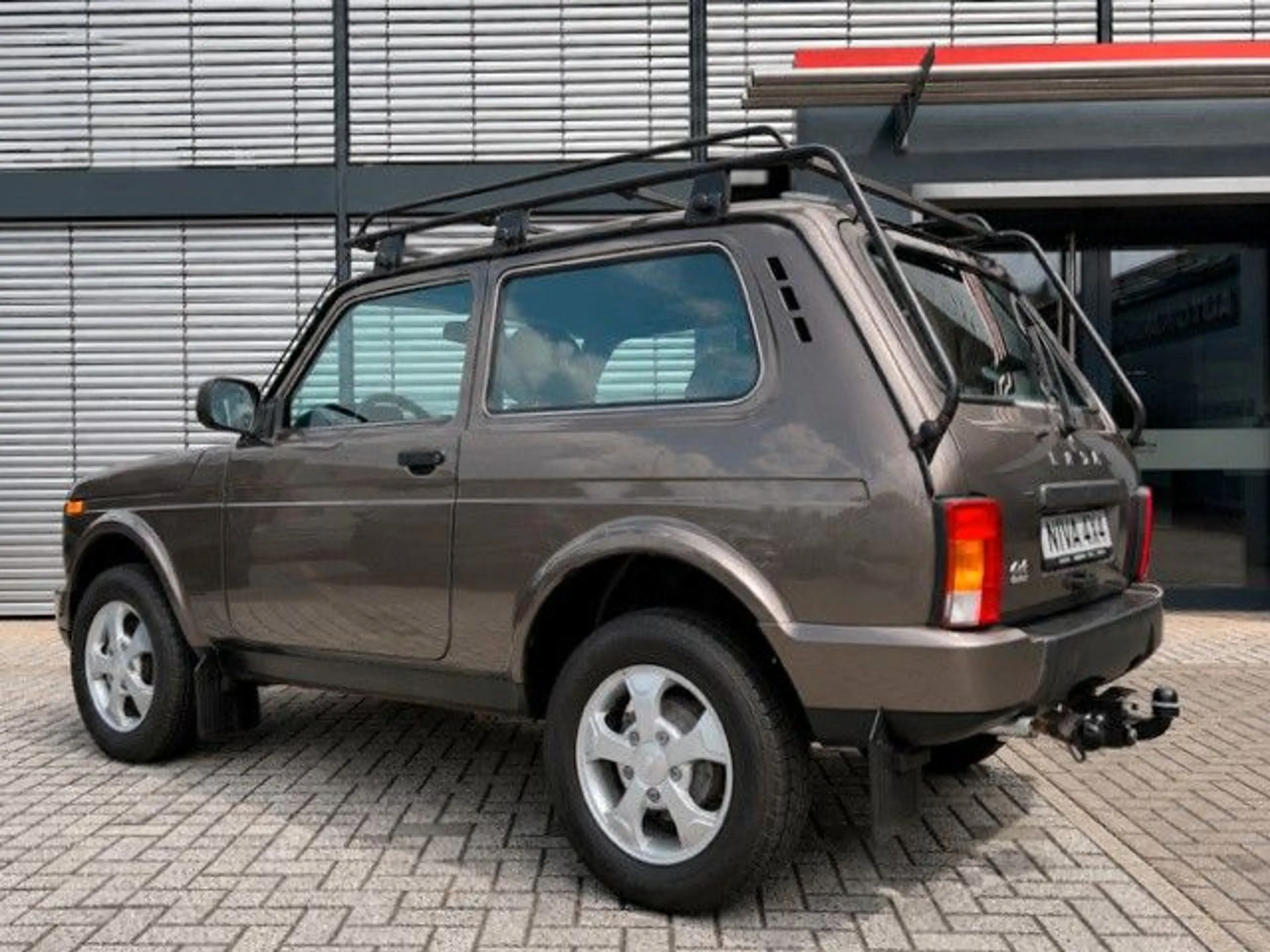Lada Niva Taiga Urban 1,7 4x4 Klima Sitzheizung AHK — photo 6
