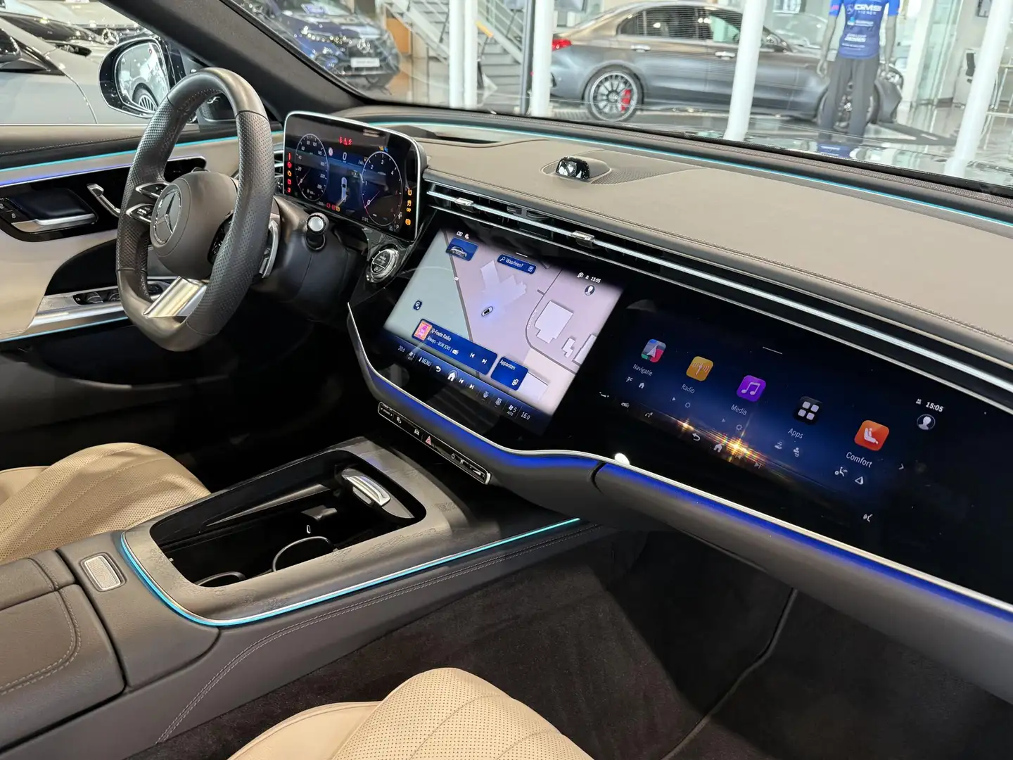 Mercedes-Benz E 220 Break d AMG Line *Hyperscreen*trekhaak* *2 JAAR GA - 2