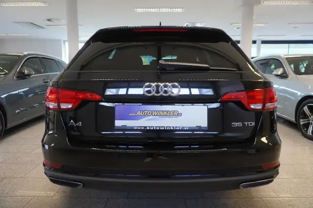 Audi A4 view 6