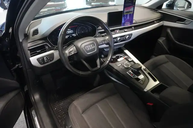 Audi A4 view 7