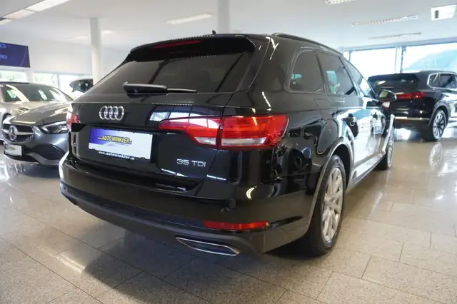 Audi A4 view 5