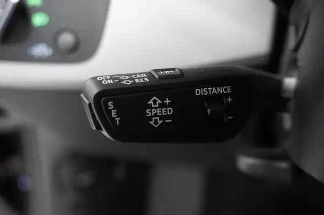 Audi A4 view 15