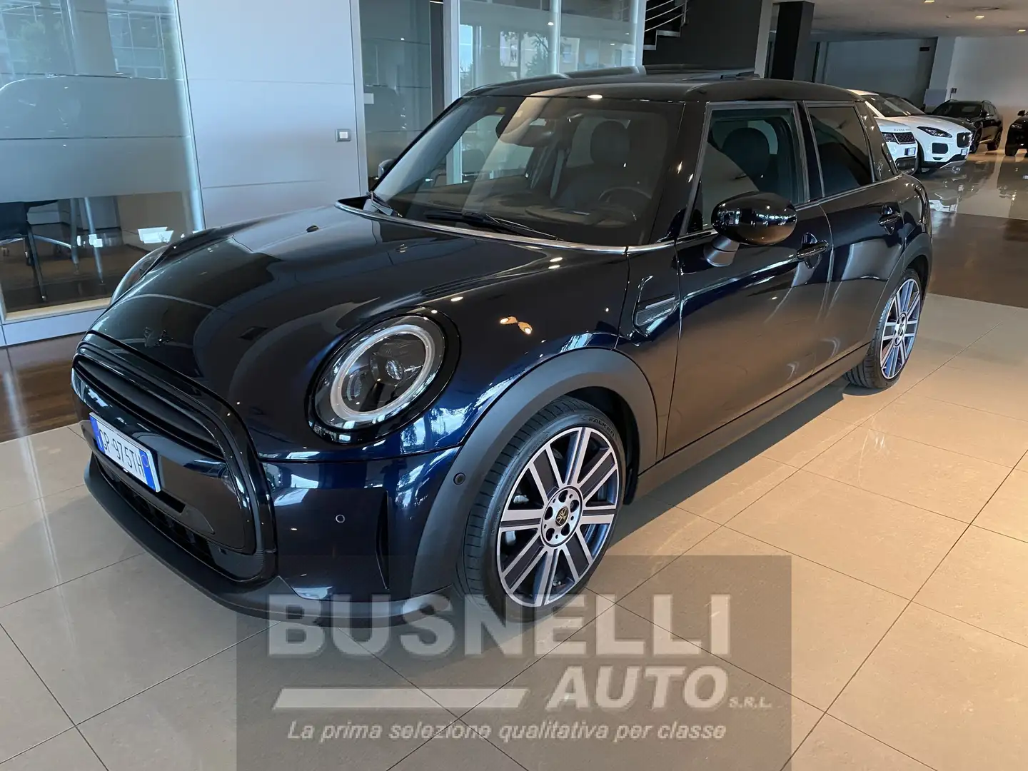 MINI Cooper 5 PORTE 1.5 136CV YOURS PREMIUM PLUS, TETTO Negro - 1