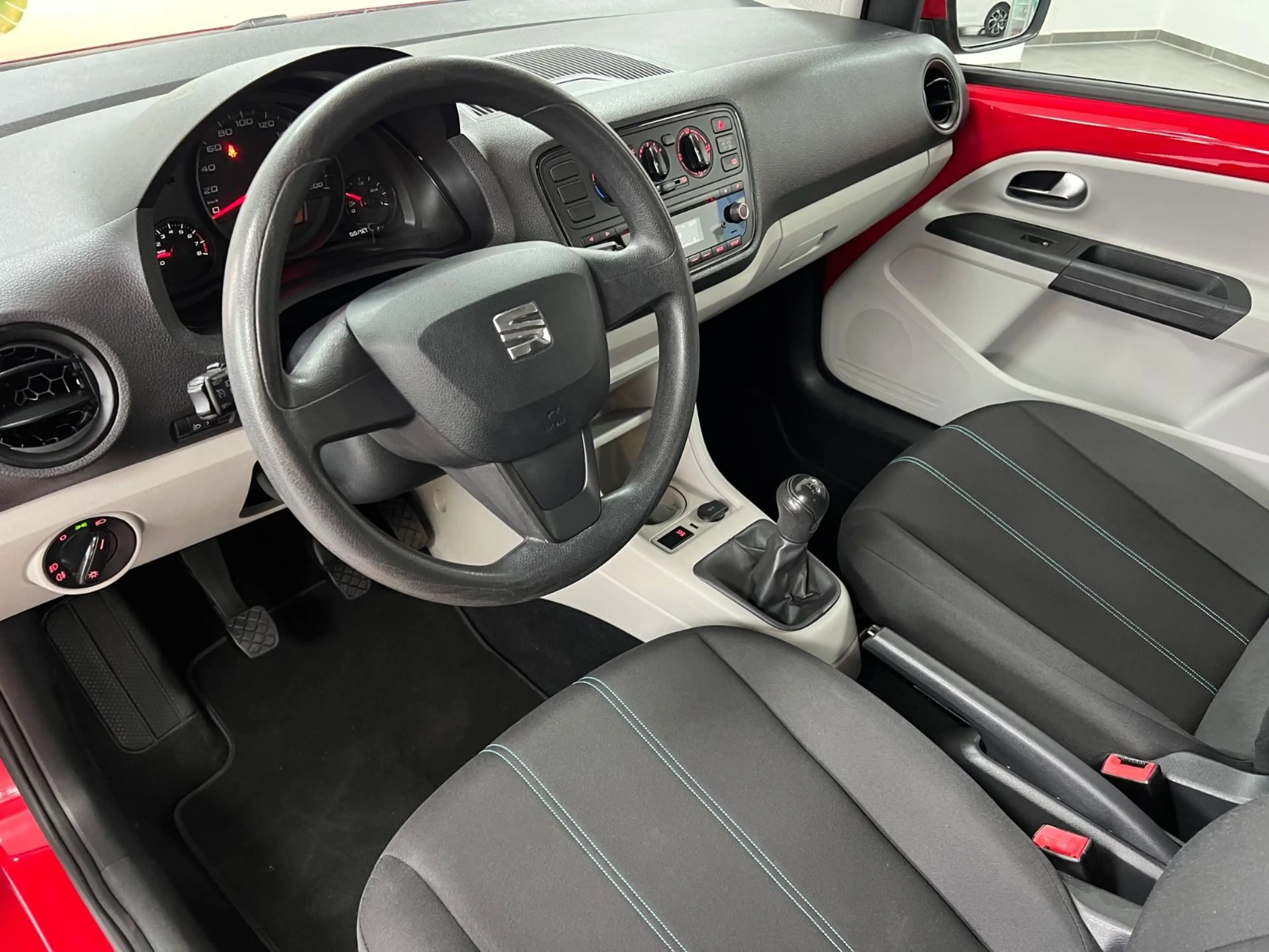 SEAT Mii Style/PDC/TEMP/KLIMA/ISOFIX/4SEASON/1.HAND — photo 6
