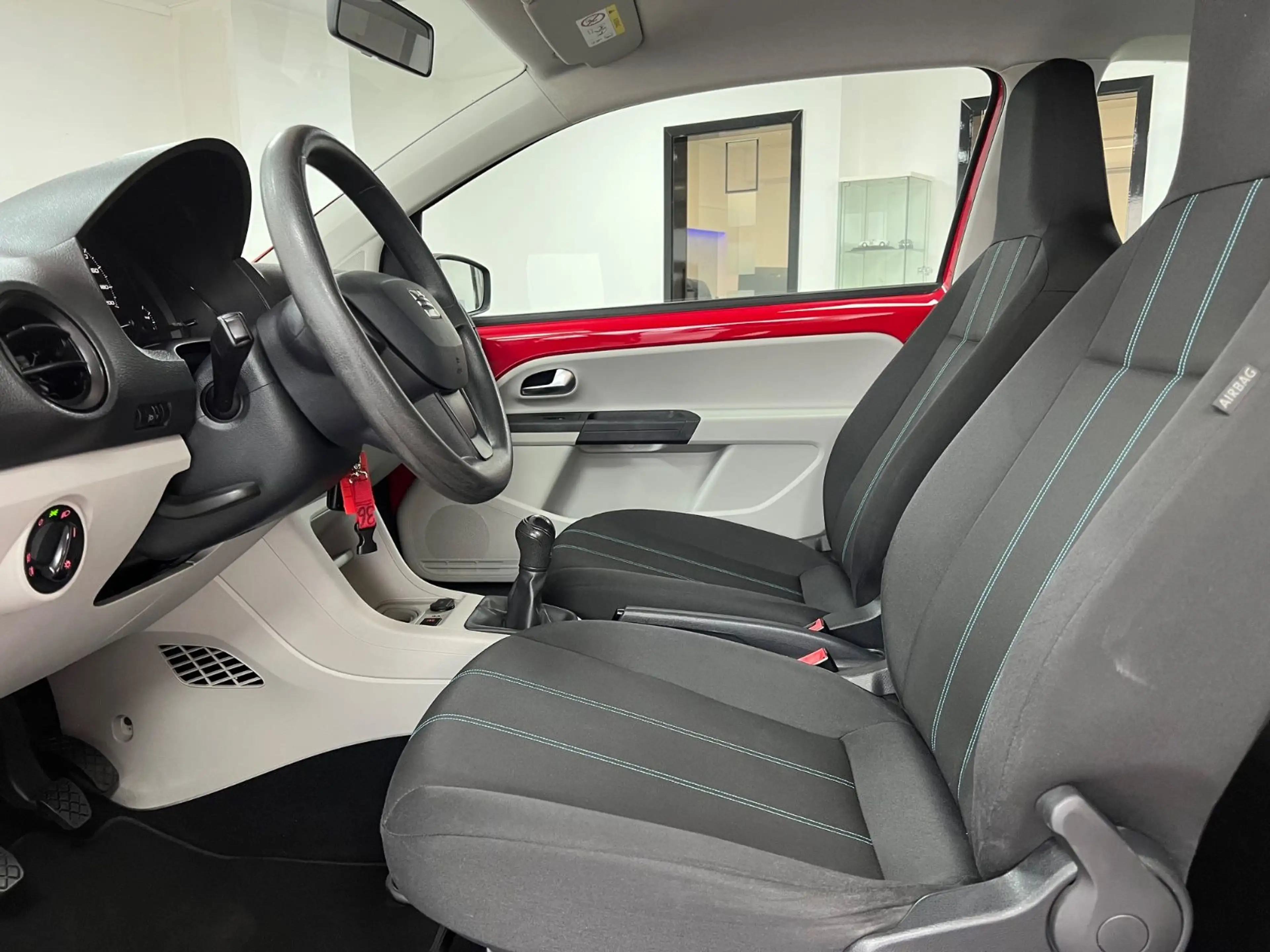 SEAT Mii Style/PDC/TEMP/KLIMA/ISOFIX/4SEASON/1.HAND — photo 5