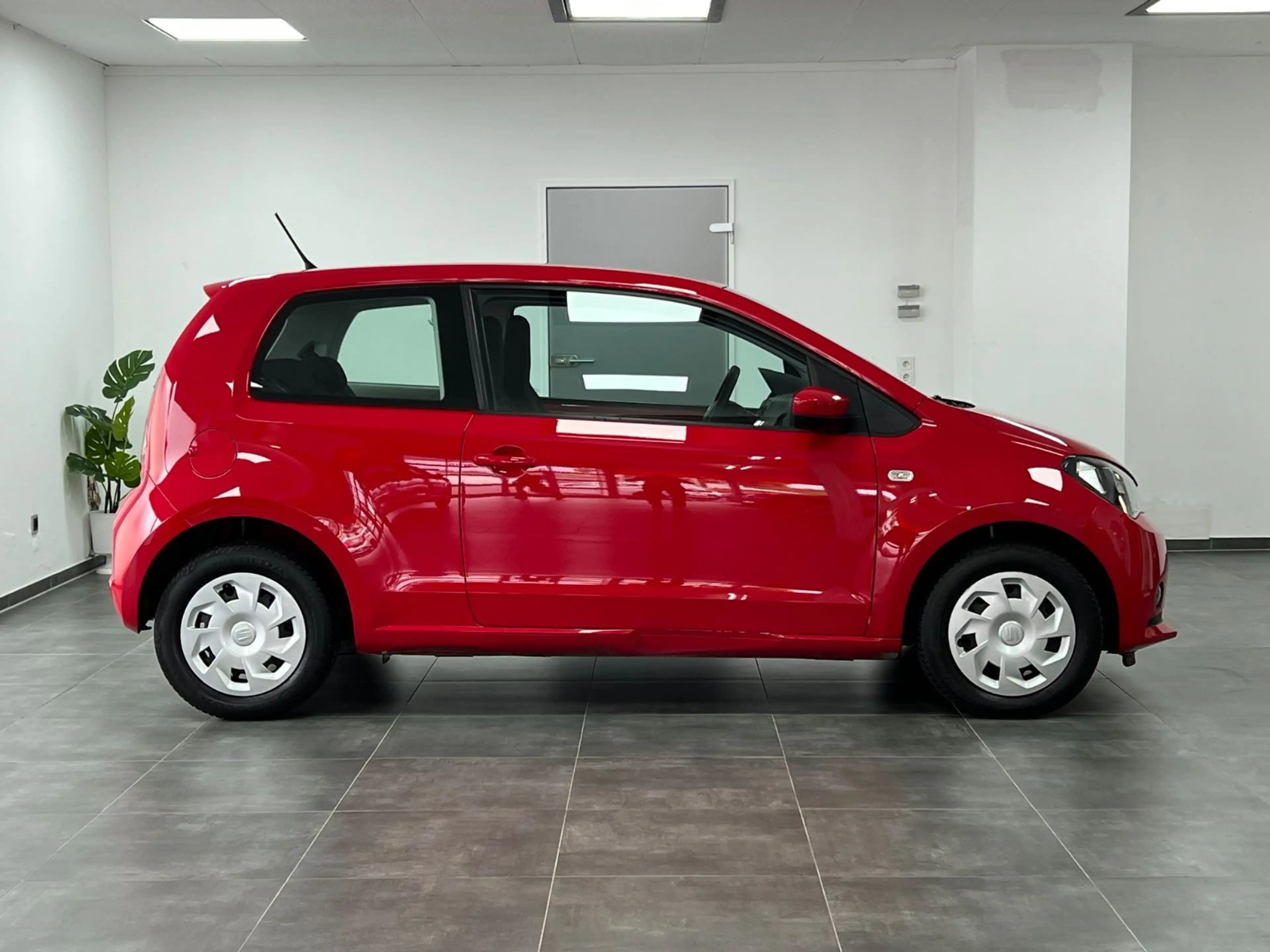 SEAT Mii Style/PDC/TEMP/KLIMA/ISOFIX/4SEASON/1.HAND — photo 2