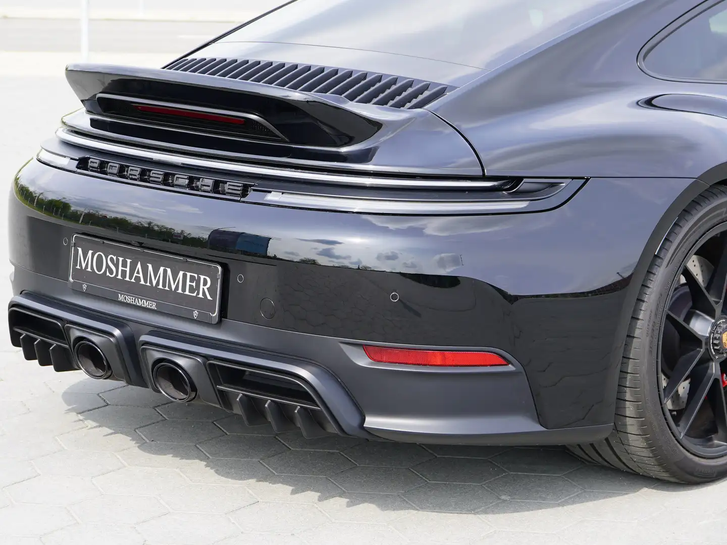 Porsche 992 911 GTS T-Hybrid Aero-Kit Ducktail Unikat Neuwagen Noir - 1
