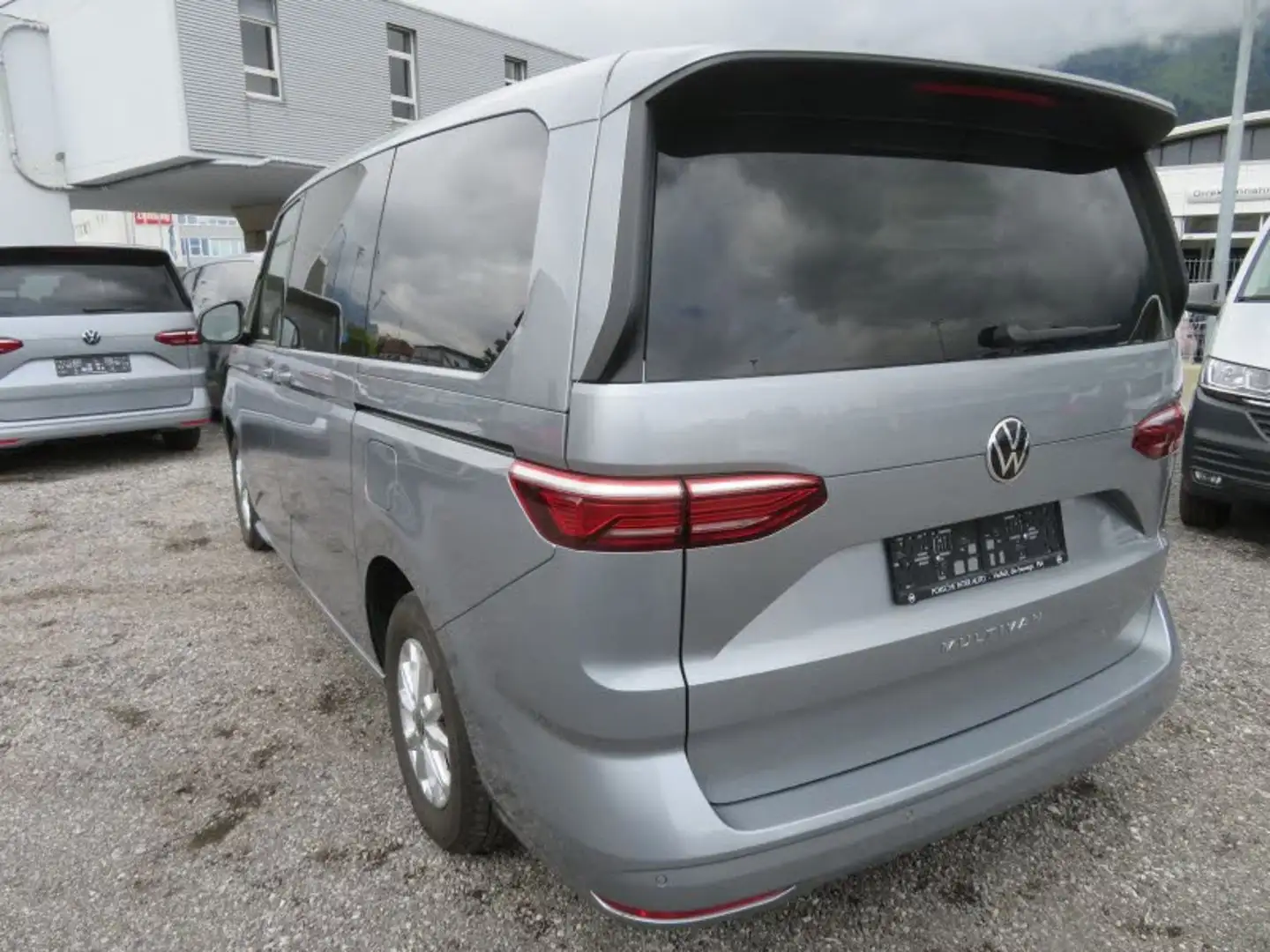 Volkswagen T7 Multivan VW T7 Multivan ÜH TDI Silber - 2