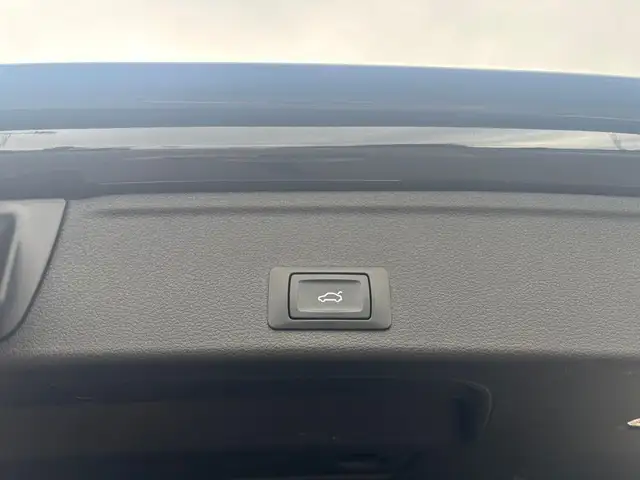 Audi A4 view 20