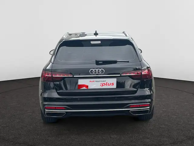 Audi A4 view 5