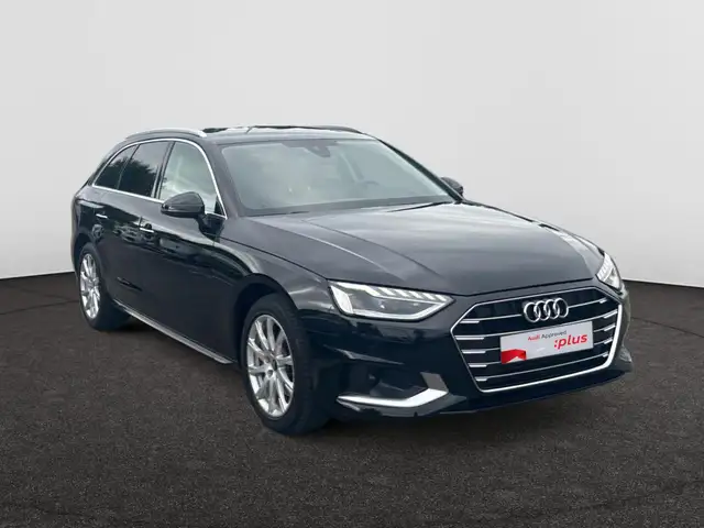 Audi A4 view 16