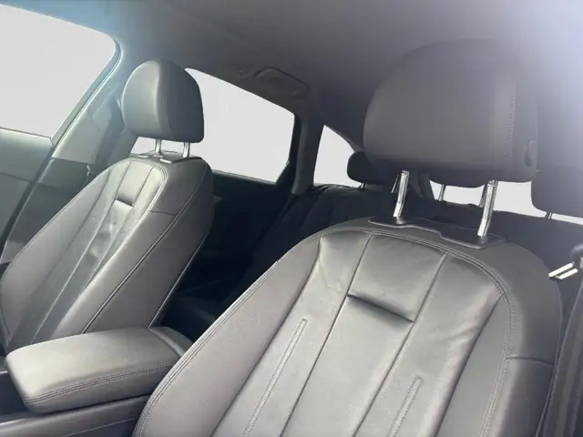 Audi A4 view 8