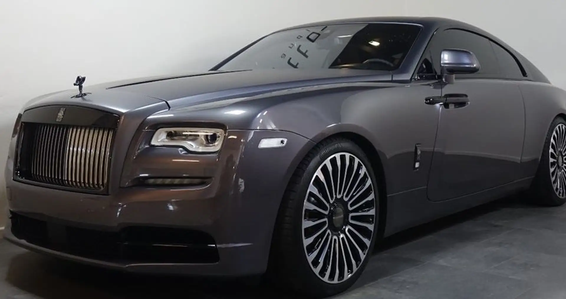 Rolls-Royce Wraith Black Badge Grey - 1