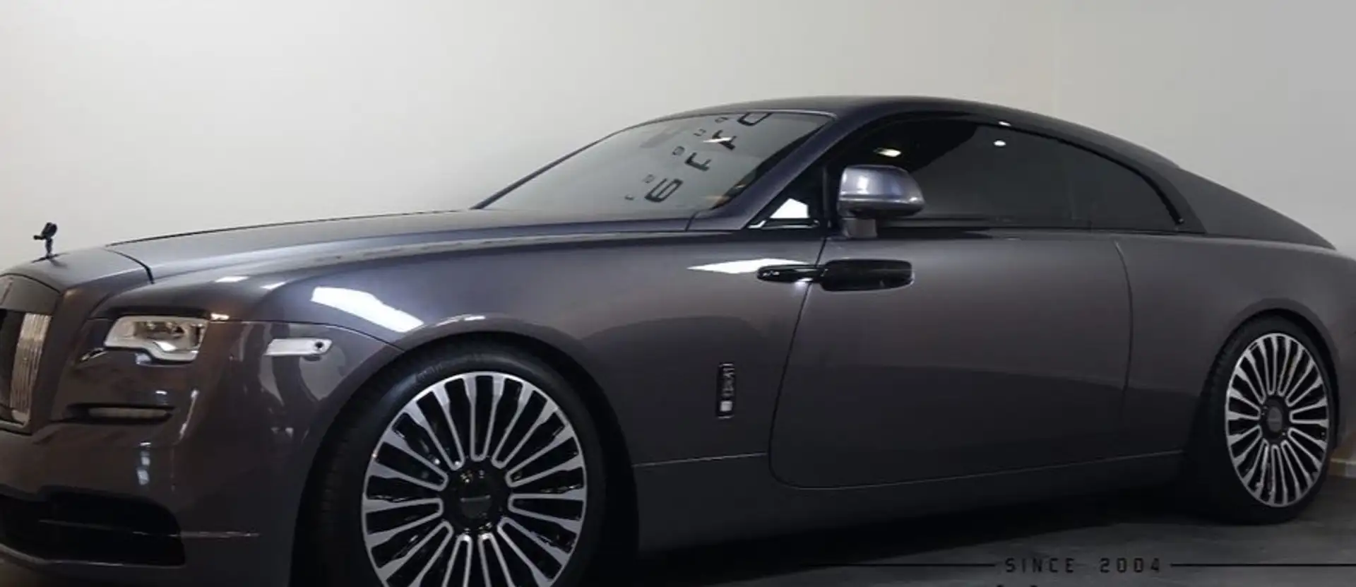Rolls-Royce Wraith Black Badge Grey - 2