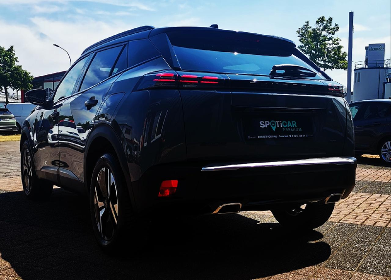 Peugeot 2008 GT, Navi, Ganzjahresreifen,Rückfahrkamera — photo 4