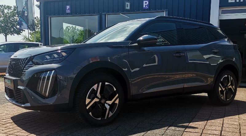 Peugeot 2008 GT, Navi, Ganzjahresreifen,Rückfahrkamera — photo 3